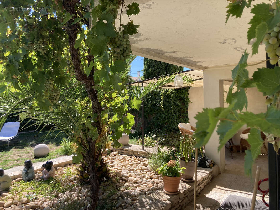 Appartement à L&#039;ISLE-SUR-LA-SORGUE