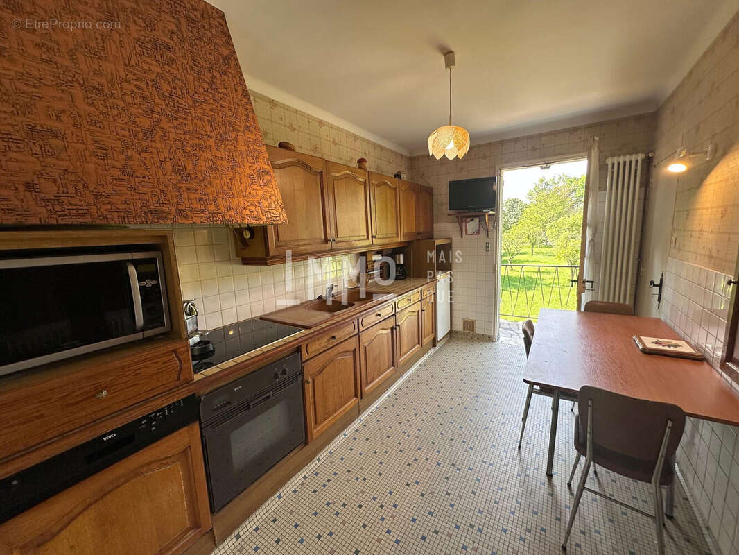 Maison à LA CHARTRE-SUR-LE-LOIR