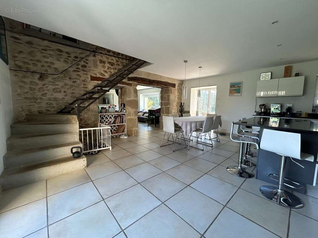 Maison 178 m² à Alixan  - photo 8