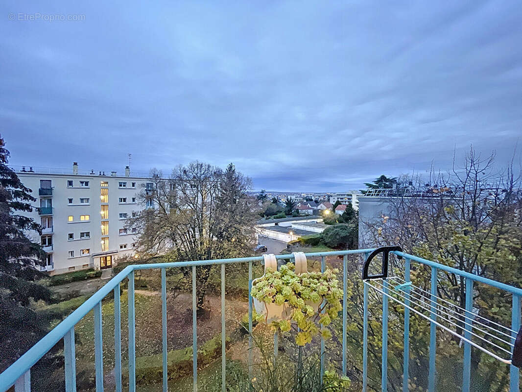 Appartement à RUEIL-MALMAISON