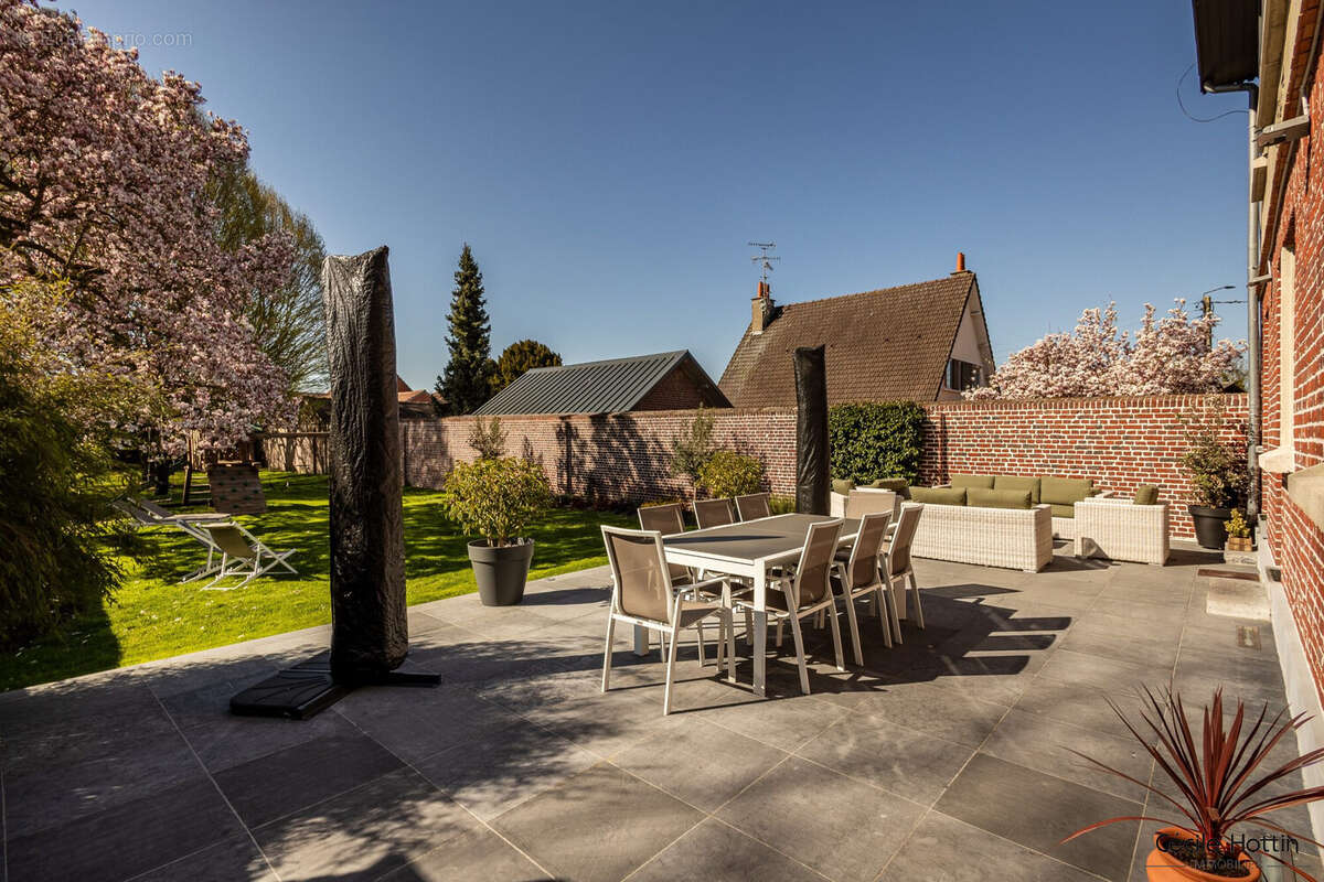 Maison à GONDECOURT