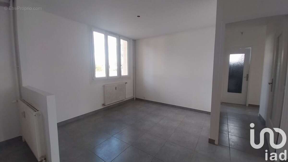 Photo 2 - Appartement à ROANNE