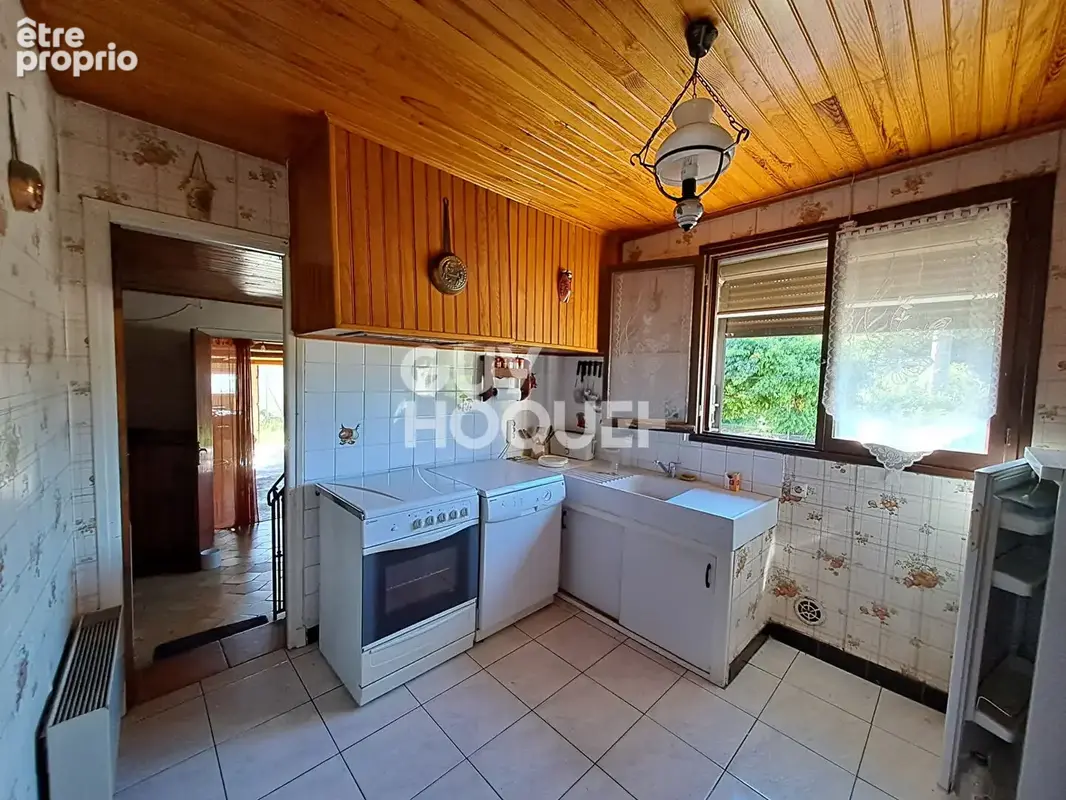 Maison à vendre à Laudun l'Ardoise - 4 pièces avec beau terrain - photo 3