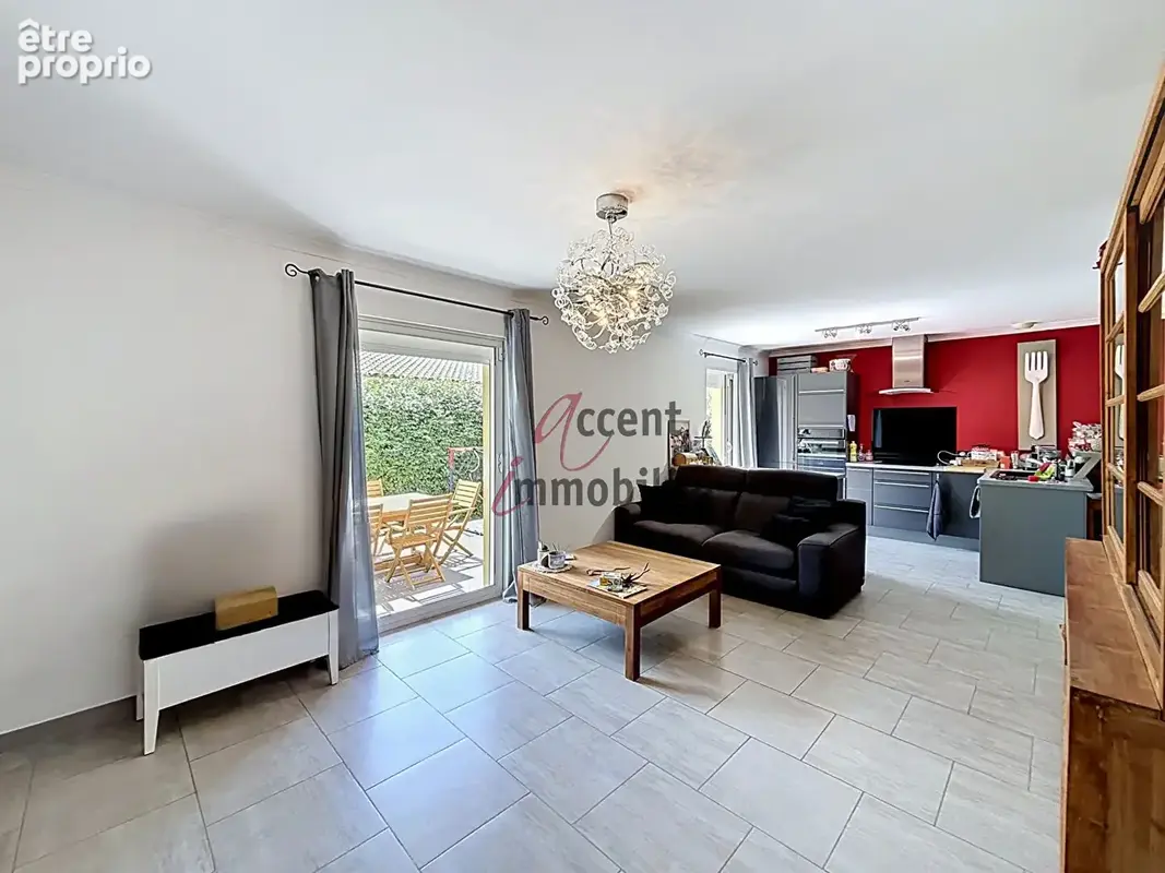 Exclusivité : PLAN D'ORGON : Maison plain pied T6 120 m² sur 610 m² de terrain avec jardin et garage - photo 4