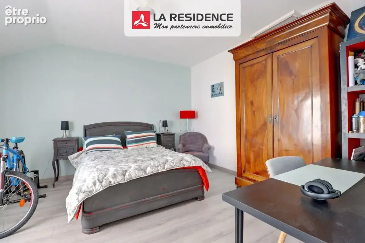 Appartement 4 pièces 113 m² à vendre à Saint-Germain-En-Laye (78100) - photo 8