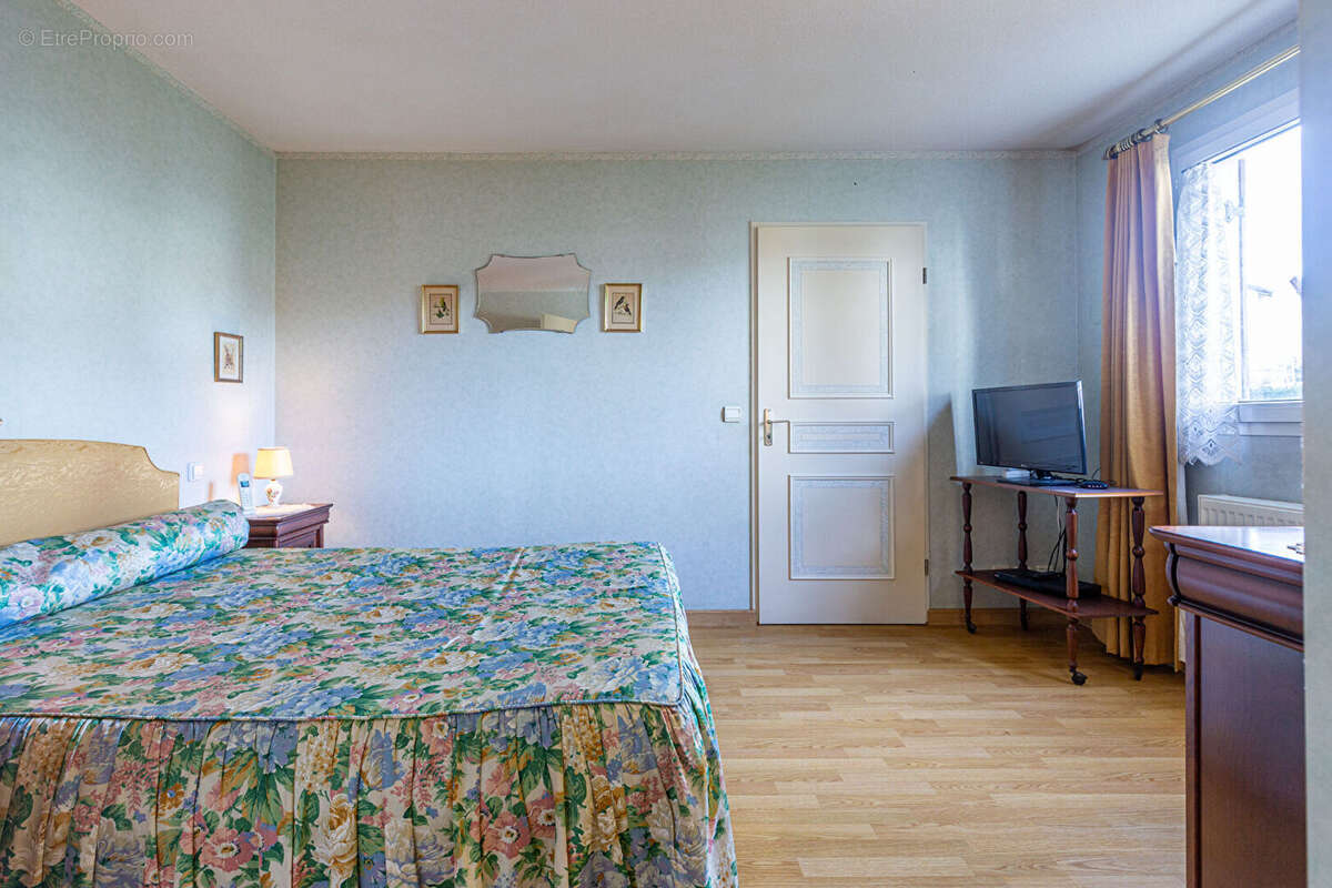 Laforet immobilier - exclusivite - "strelitzia" -  poisy - appartement t4 de 82,32m2 - balcons - dpe c - vue degagee - garage en - photo 11