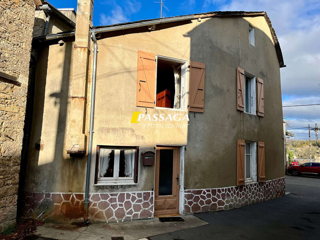 Maison à CAMPAGNAC