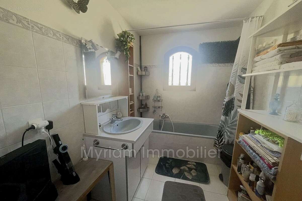Maison 5 pièces 140 m² à vendre à Peymeinade (06530) - photo 7