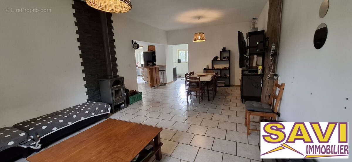 Maison à LA SELLE-SUR-LE-BIED