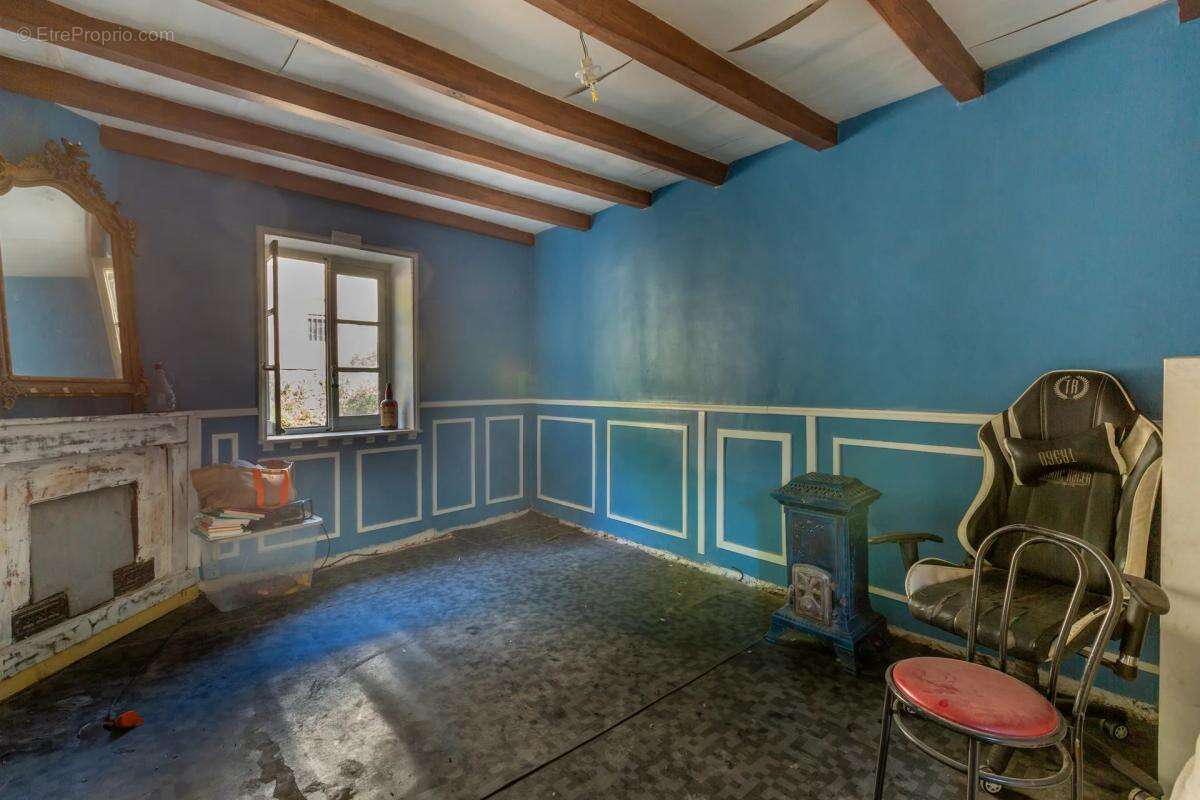 Maison à VAUX-EN-BEAUJOLAIS