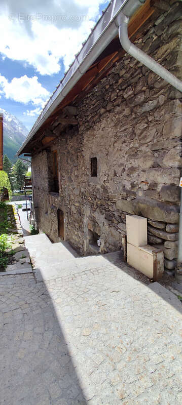 Appartement à PELVOUX