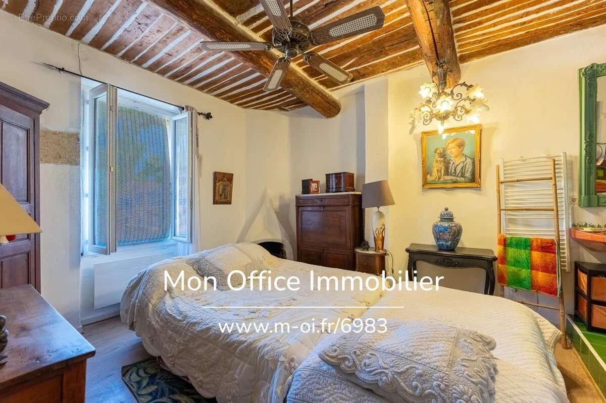 Référence : 6983-PEL - Authentique maison bourgeoise à réinventer en plein cœur de ville sud Lubéron - photo 16