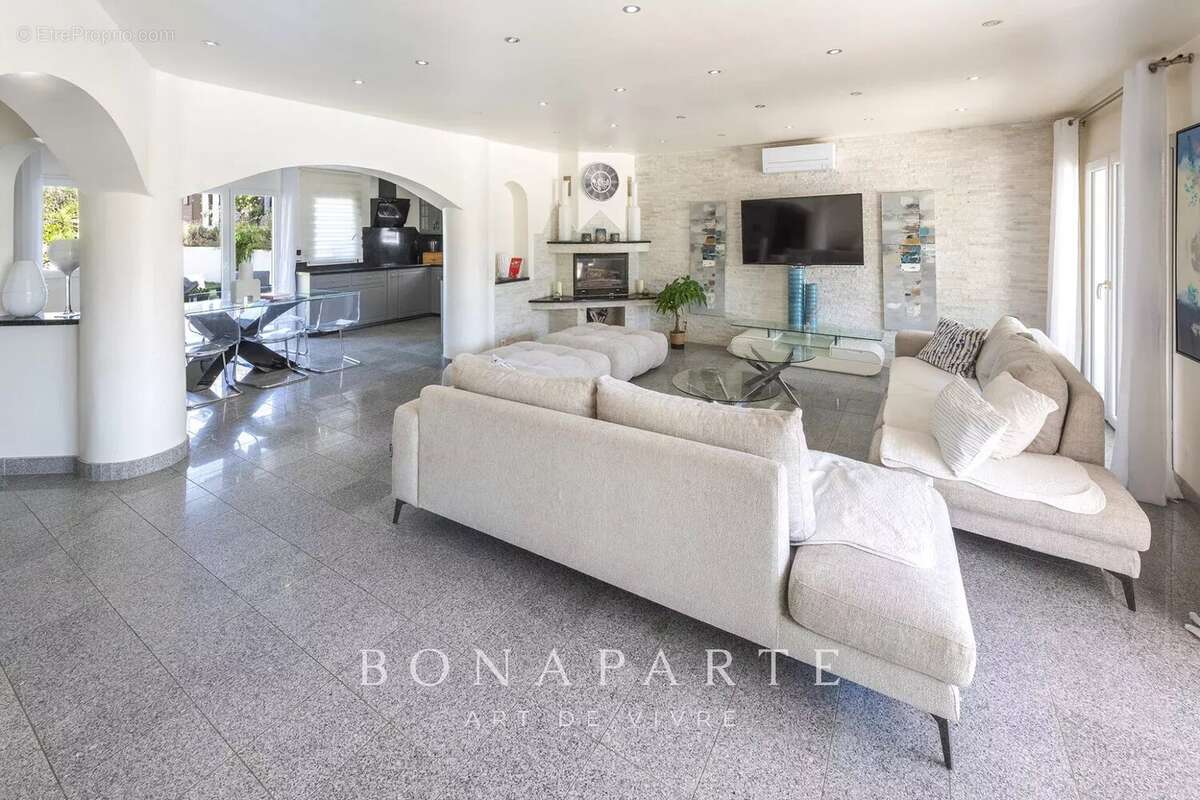 EXCLUSIVITE : Villa - 172 m² - 7 pièces - photo 6
