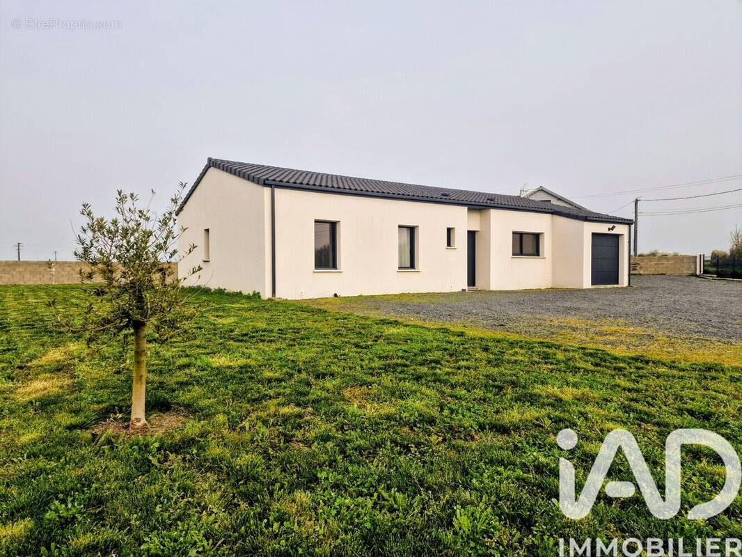 Photo 1 - Maison à SAINTE-VERGE