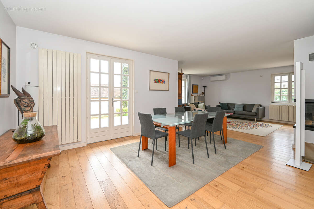 Maison à COMMUNAY
