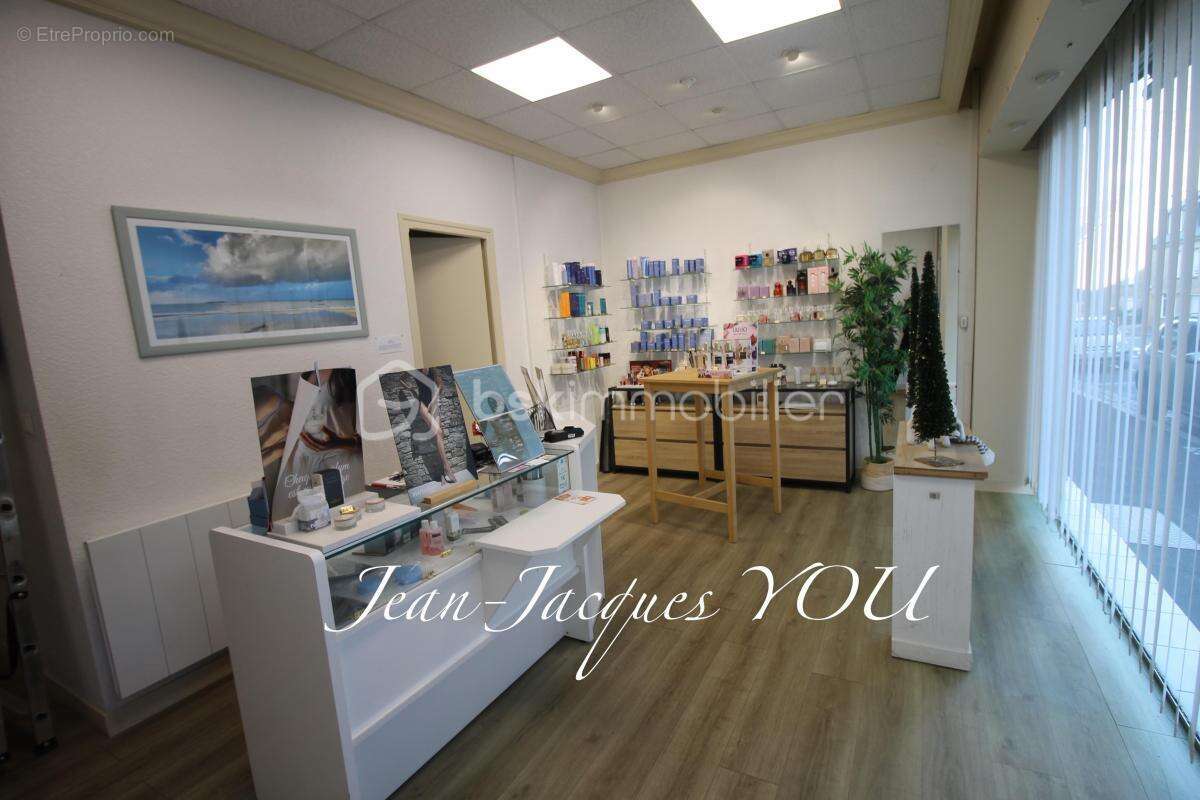 Commerce à SAINT-HILAIRE-DU-HARCOUET