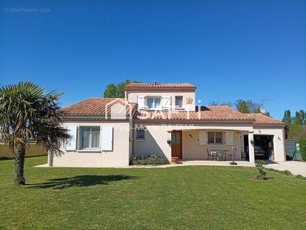 Photo 1 - Maison à SAINT-SAVIN