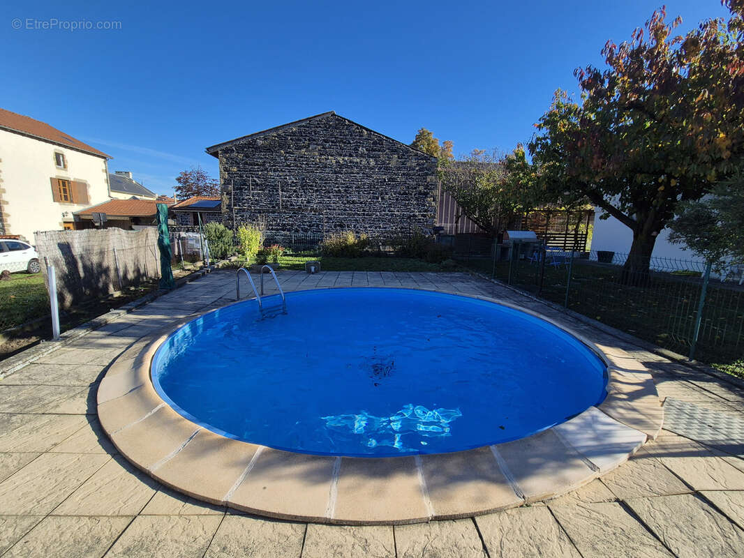 Maison à VEYRE-MONTON