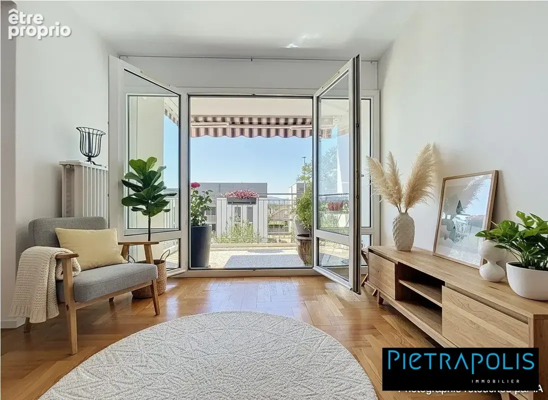 Appartement 6 pièces 112 m² à vendre à Sainte-Foy-Les-Lyon (69110) - photo 3