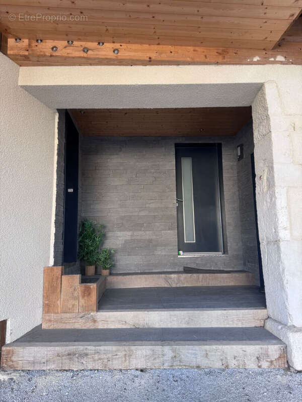 Appartement à ETALANS