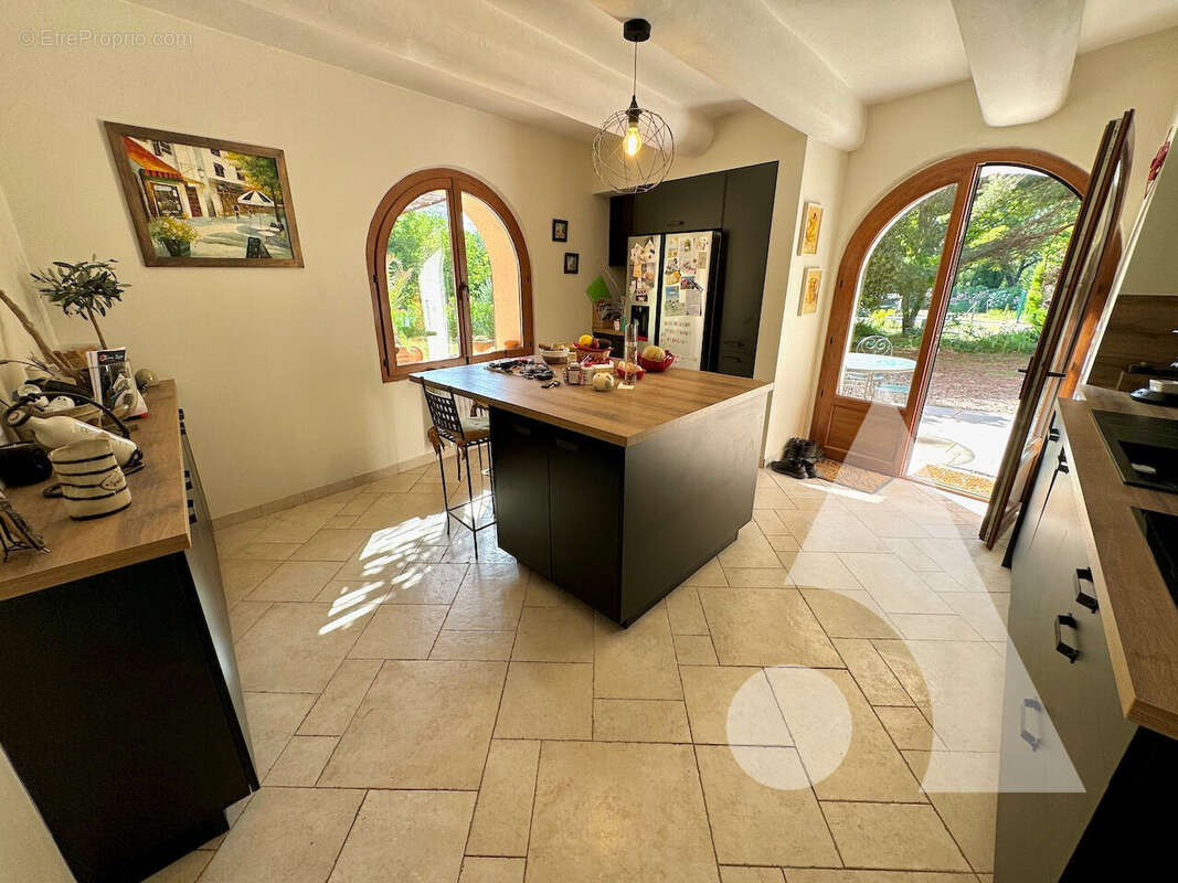 Maison à VILLECROZE