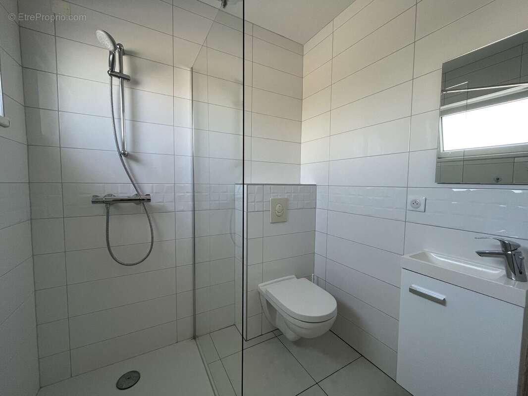 Maison 96 m² à Saint-Louis  - photo 9