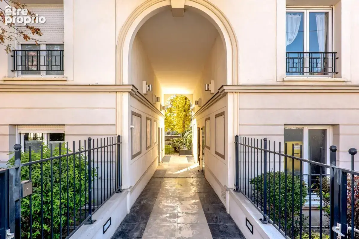 T4 de 78 m² avec jardin de 36 m² – Centre-ville – 2 chambres – 46 m² de pièce de vie – Parking - photo 13