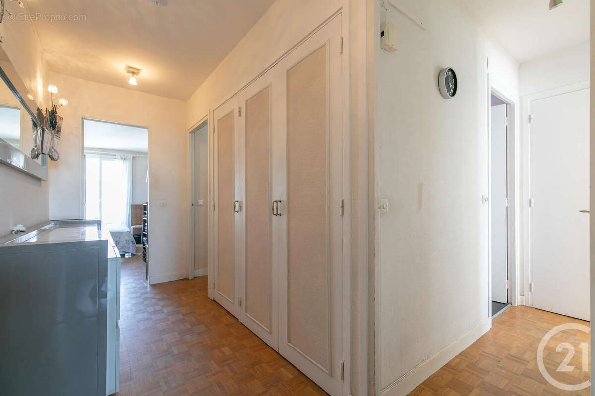 Appartement à SAINT-MAUR-DES-FOSSES