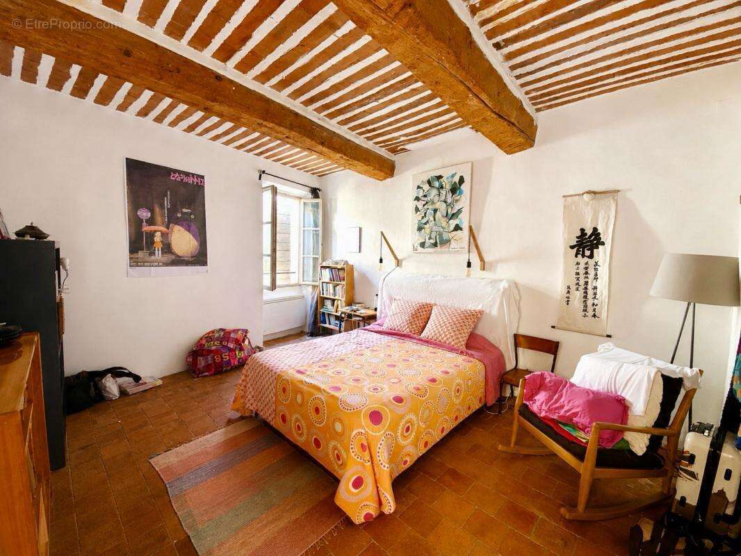Maison à PELISSANNE