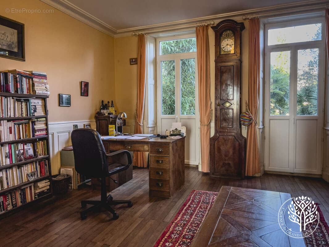 Maison à TONNAY-CHARENTE