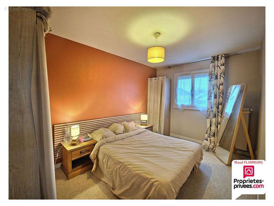 Maison à SAINT-JEAN-DE-BRAYE