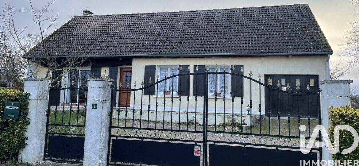 Photo 1 - Maison à FRANCHESSE