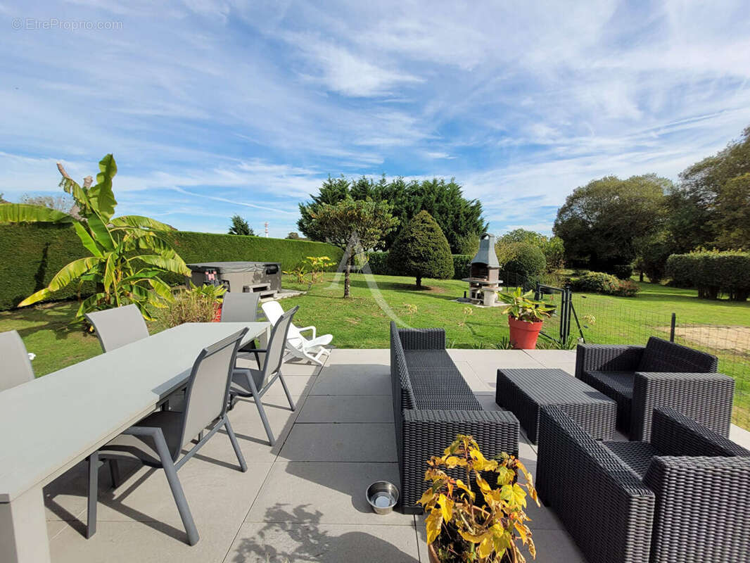 Maison à SAINT-CHRISTOPHE-DU-LIGNERON