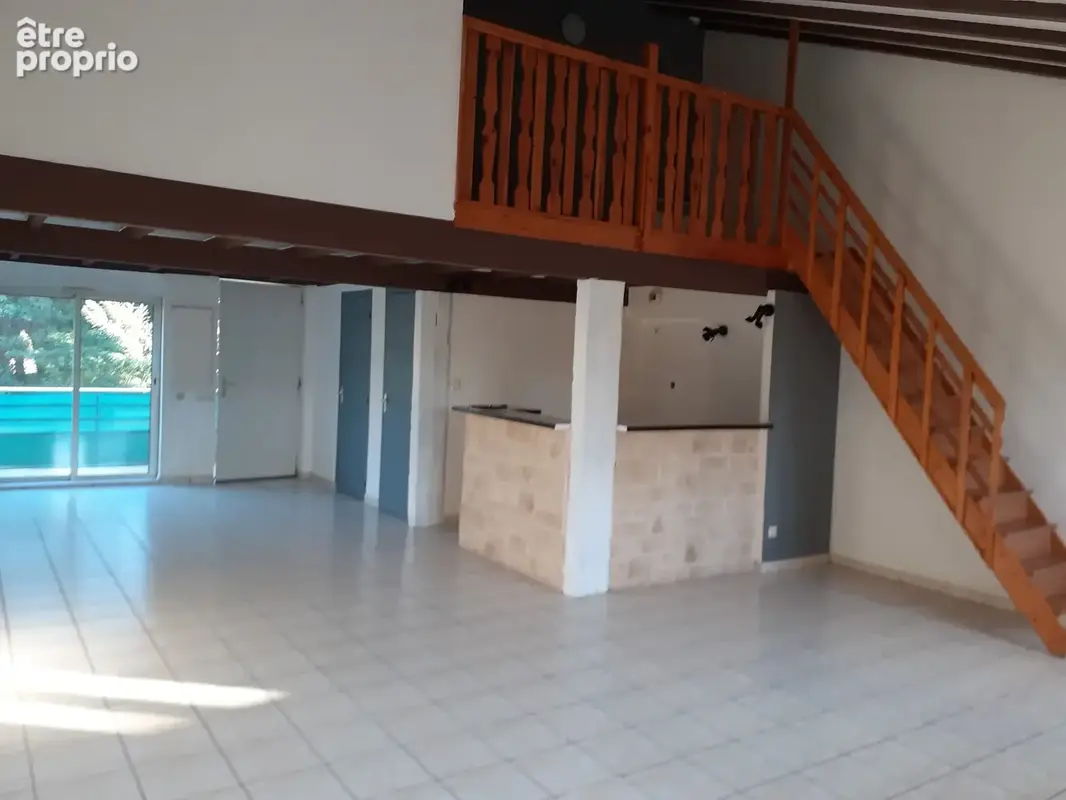 T3 en duplex avec sa terrasse - BOURG LES VALENCE - photo 2