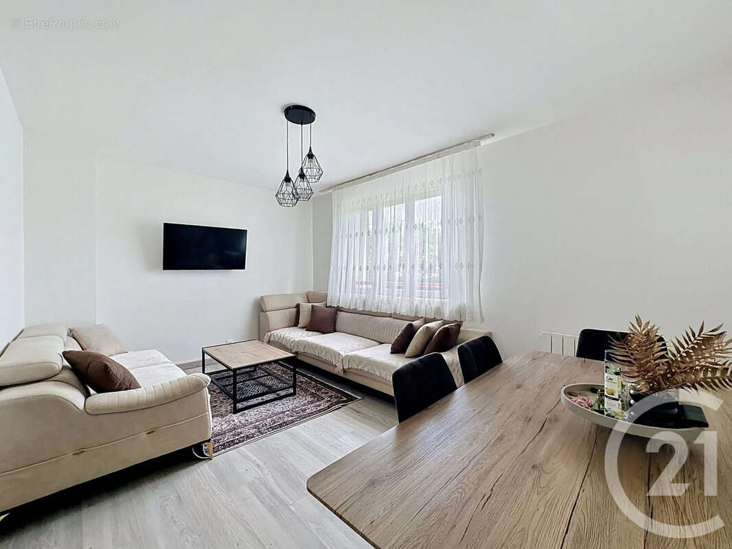 Appartement à PONT-EVEQUE