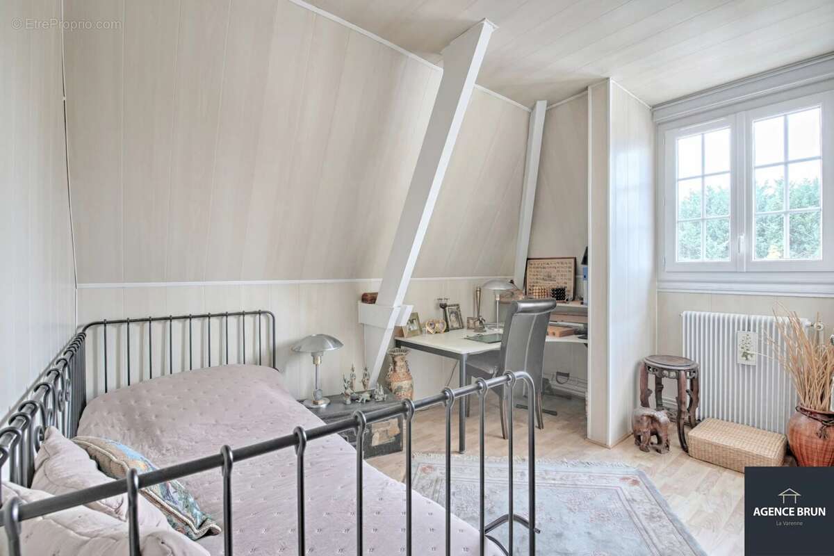 Maison à SAINT-MAUR-DES-FOSSES