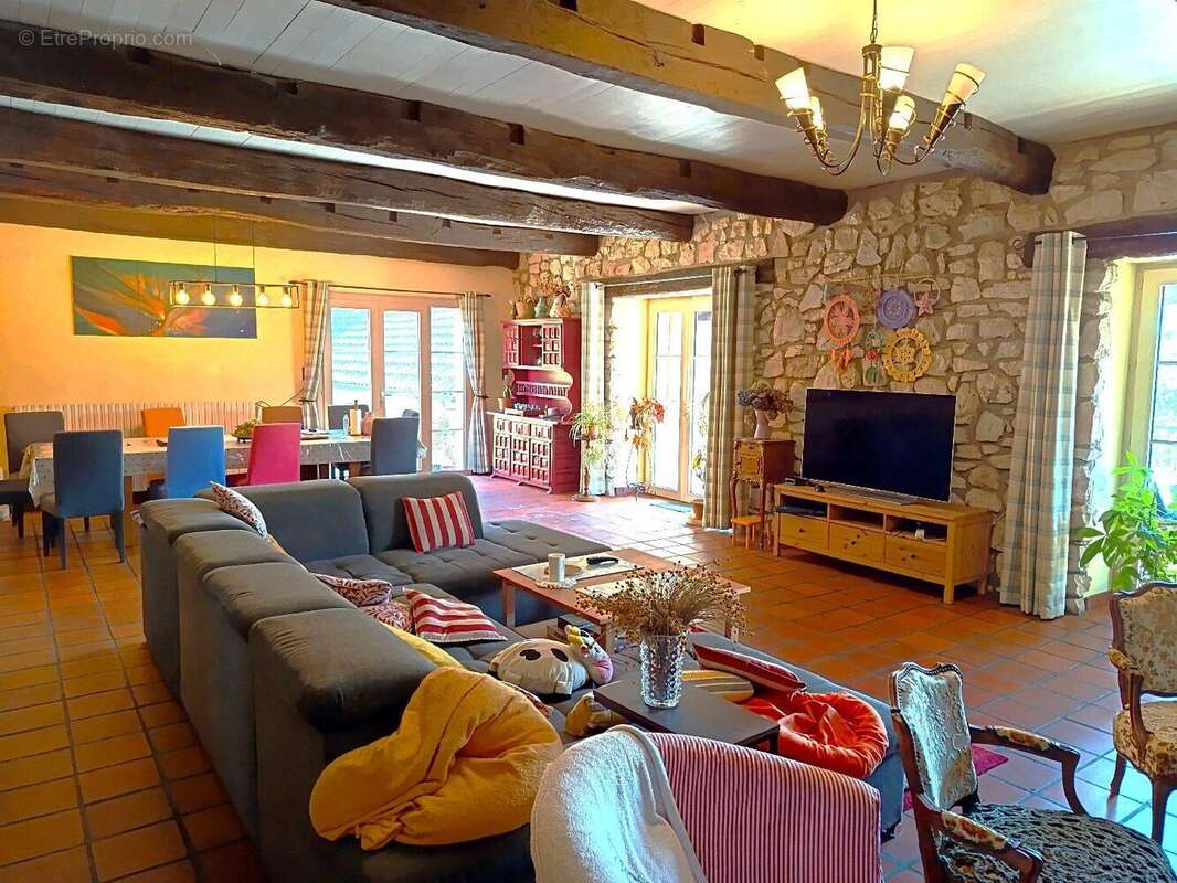 Ensemble immobilier rare, autonome et rentable - photo 7