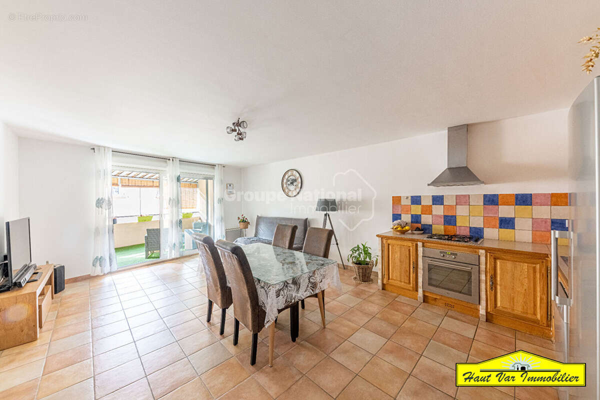 Maison à VINON-SUR-VERDON