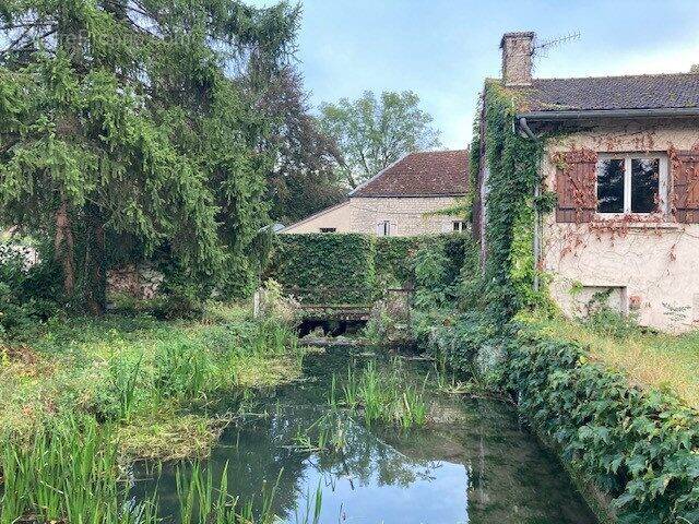 Commerce à BOUILLAND