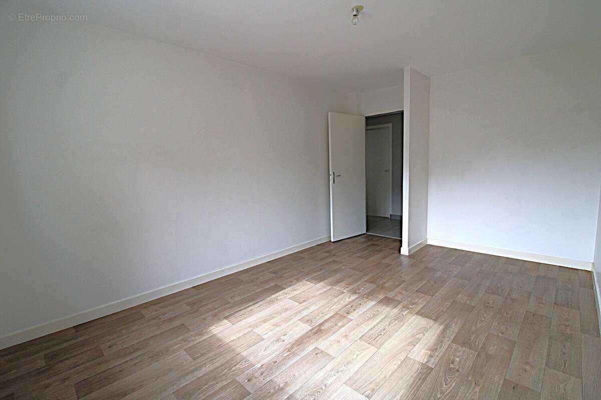 Maison 118 m² à Langueux  - photo 8