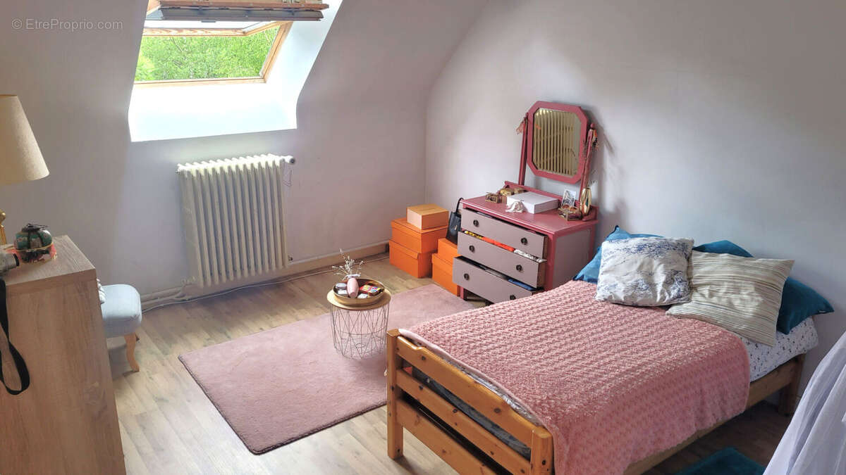 Maison à CHEVILLON