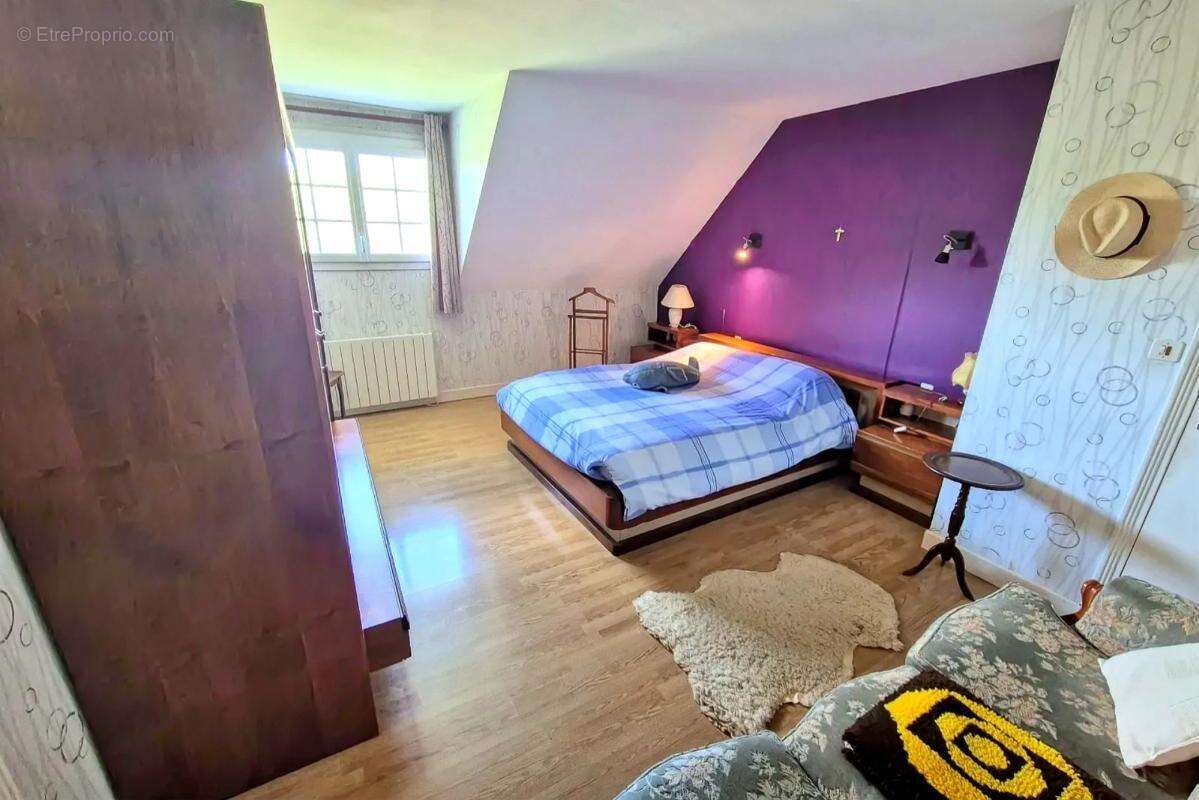 Maison à MONTGIVRAY