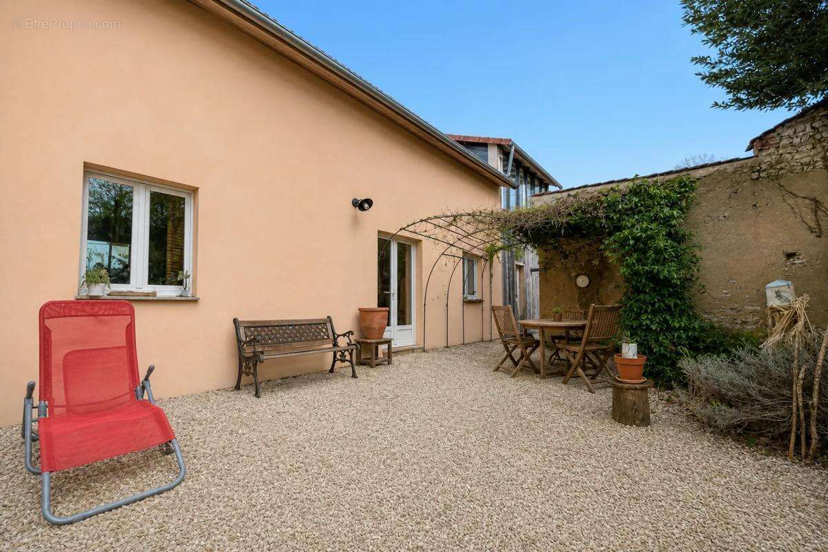 Maison atypique et récente à Bitry (58) - photo 36