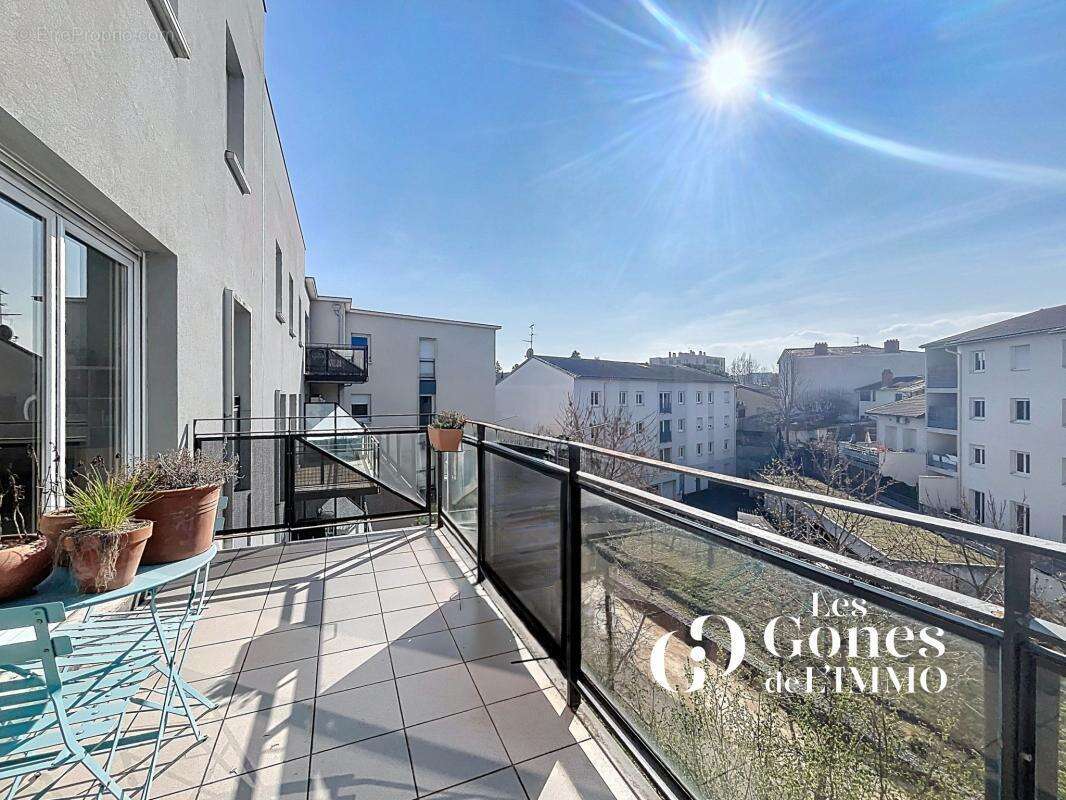 Appartement à TASSIN-LA-DEMI-LUNE