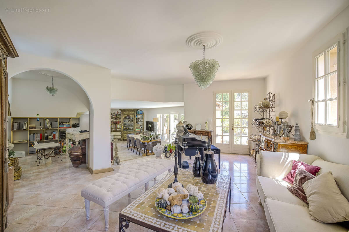 Nice Ouest , agréable villa indépendante de 214m2 avec piscine - photo 15