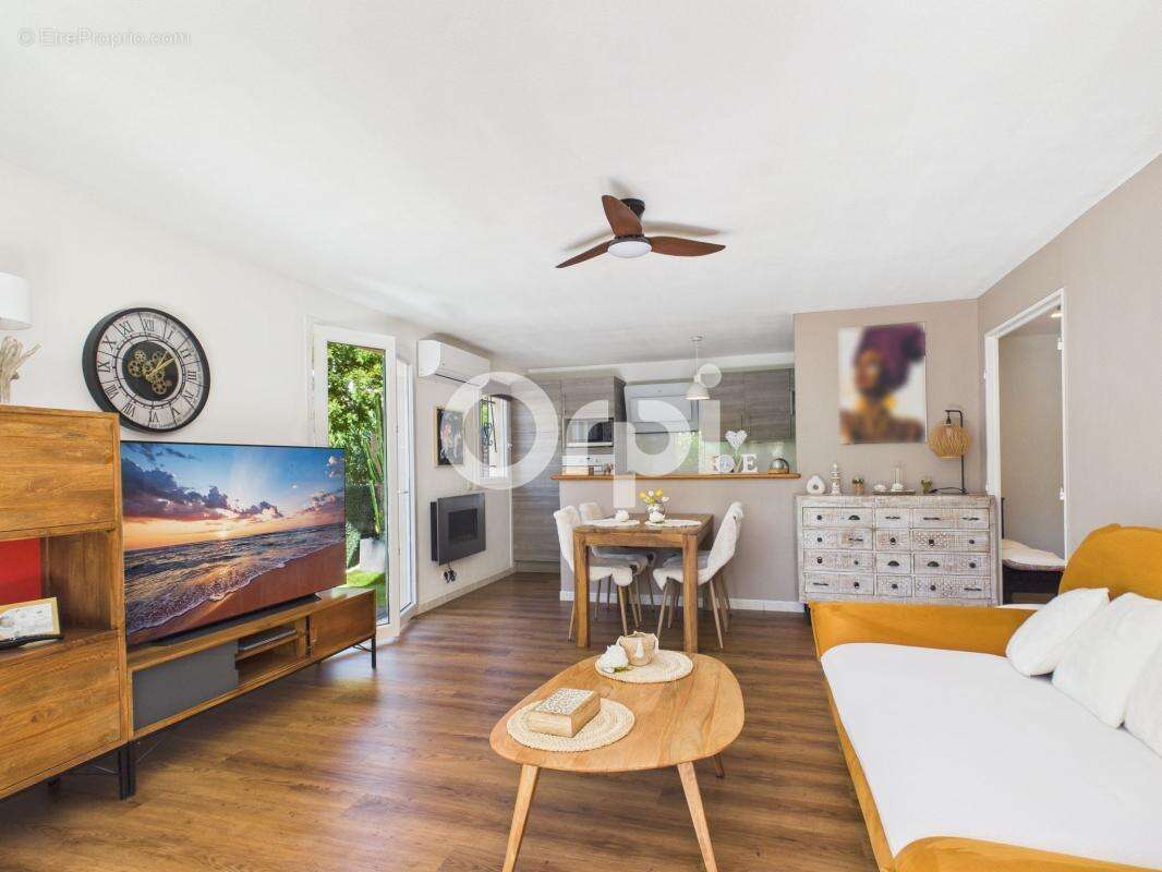 Appartement à MANDELIEU-LA-NAPOULE