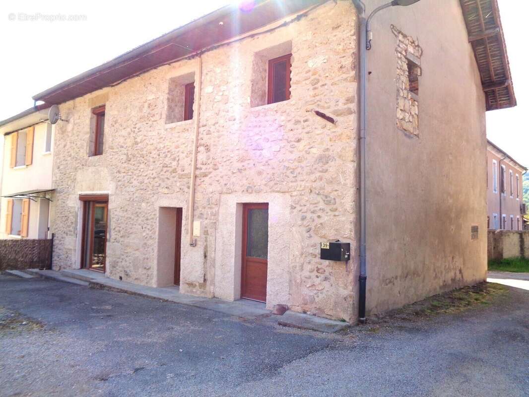 Maison à SAINT-JOSEPH-DE-RIVIERE