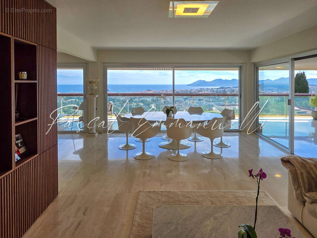 Appartement à LE CANNET
