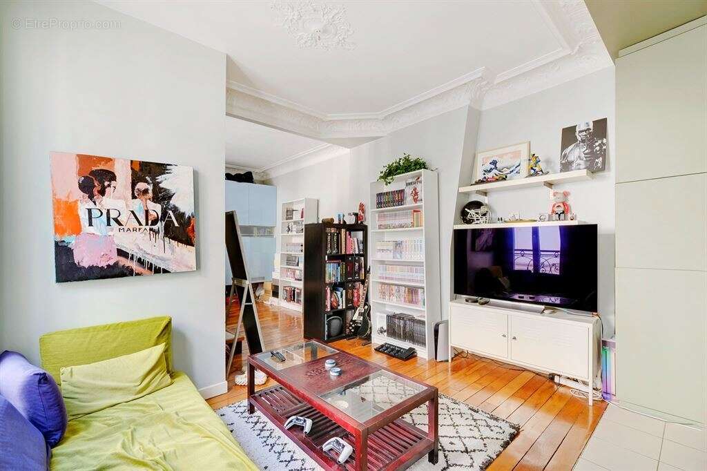 Appartement à PARIS-17E