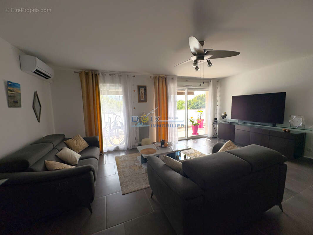 Bel appartement T3 SH 83M2 M2 dernier étage  avec terrasse  et parking - photo 6